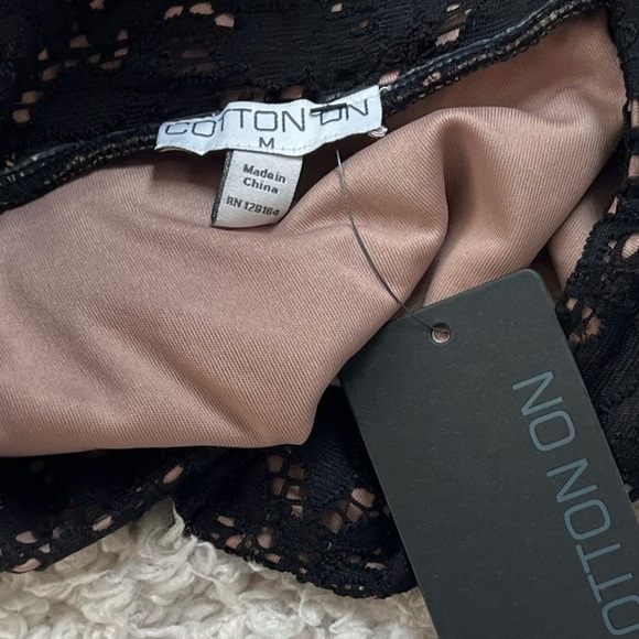 NWT Cotton On Black Lace Floral Mid Rise Mini Skirt Bodycon Pull On Medium - Picture 5 of 7